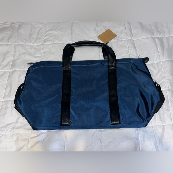 Jimmy Choo Unisex Navy Duffle Travel Gym Bag Weekender Faux Leather Trim NEW - Picture 4 of 4